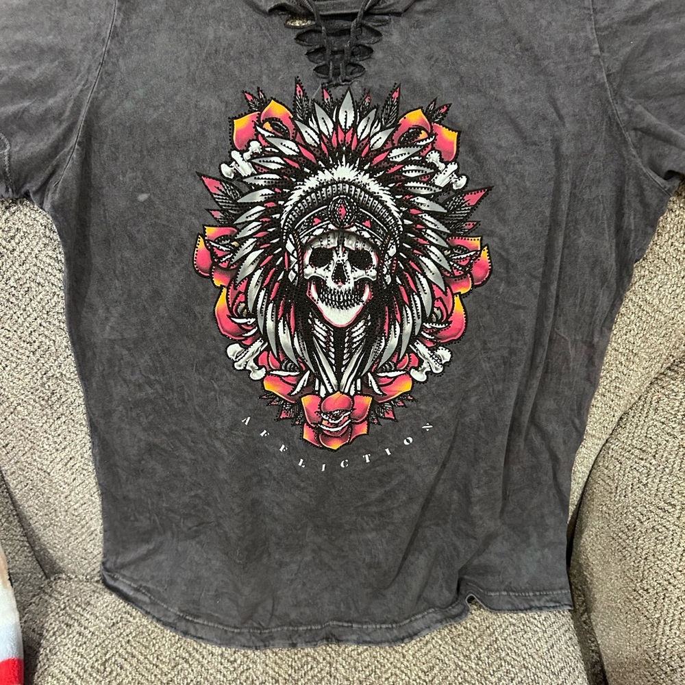 Affliction Gray Graphic Tee with Skull and Feather Design